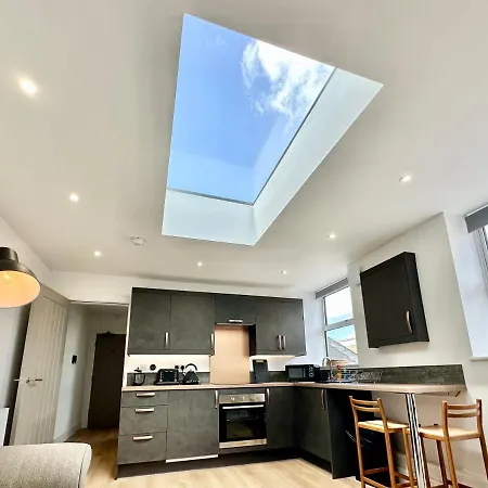 Fountain No 5 With Free Parking *