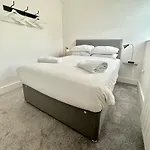 Fountain No 5 With Free Parking شقة