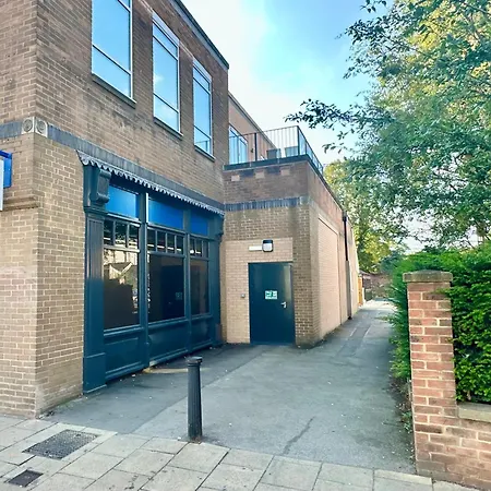 Fountain No 5 With Free Parking * York