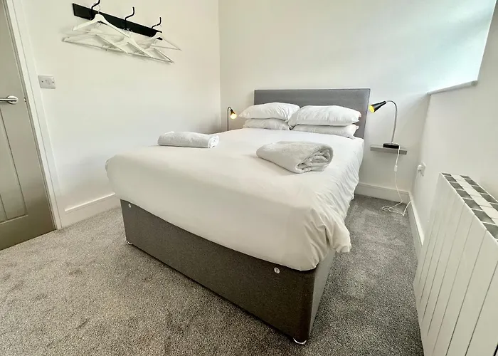 Fountain No 5 With Free Parking Apartament